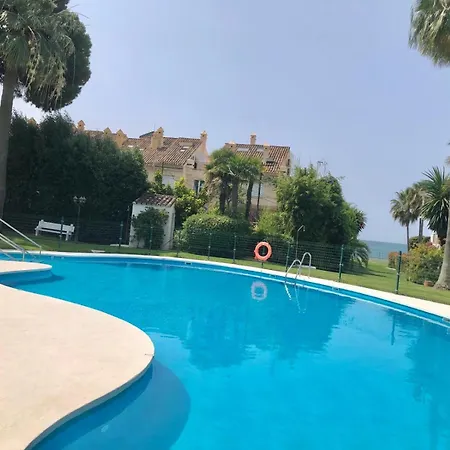 Ferienhaus En Zona Avenida Litoral Estepona